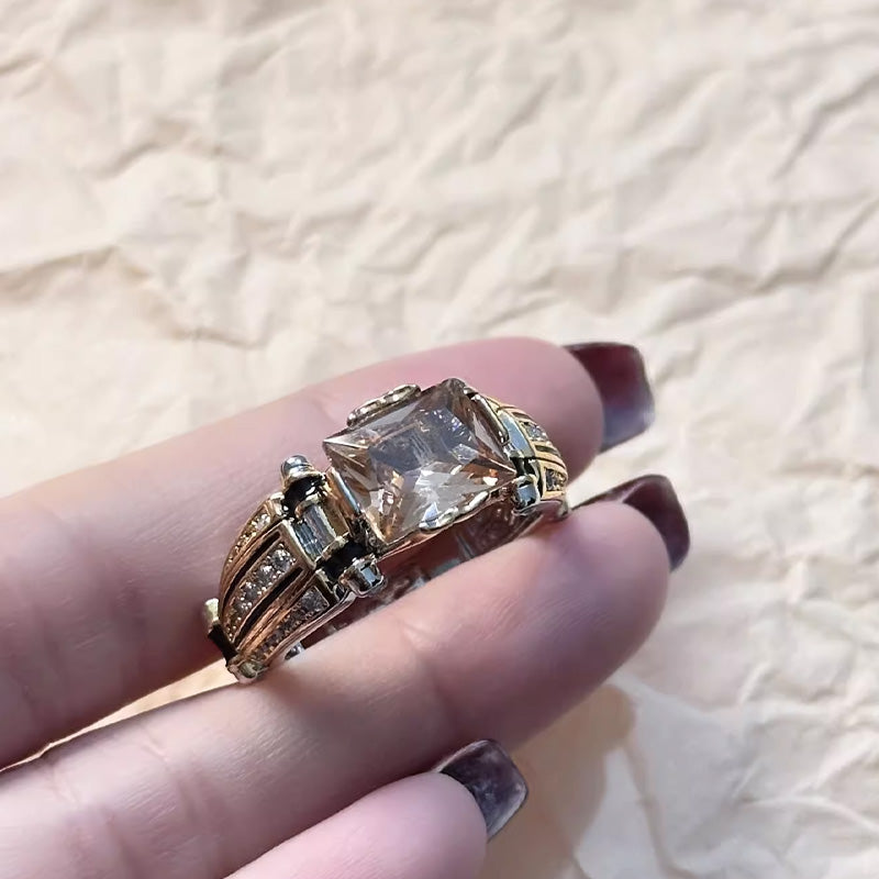 LustreBand™ | Vintage Ring met Brede Zirkonia