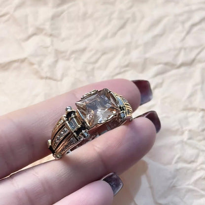 LustreBand™ | Vintage Ring met Brede Zirkonia