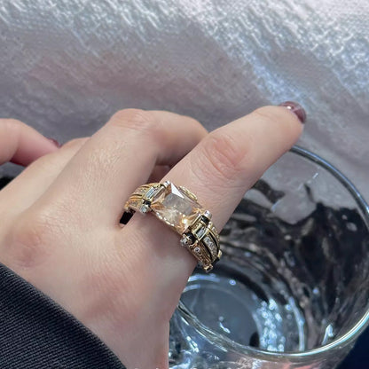 LustreBand™ | Vintage Ring met Brede Zirkonia
